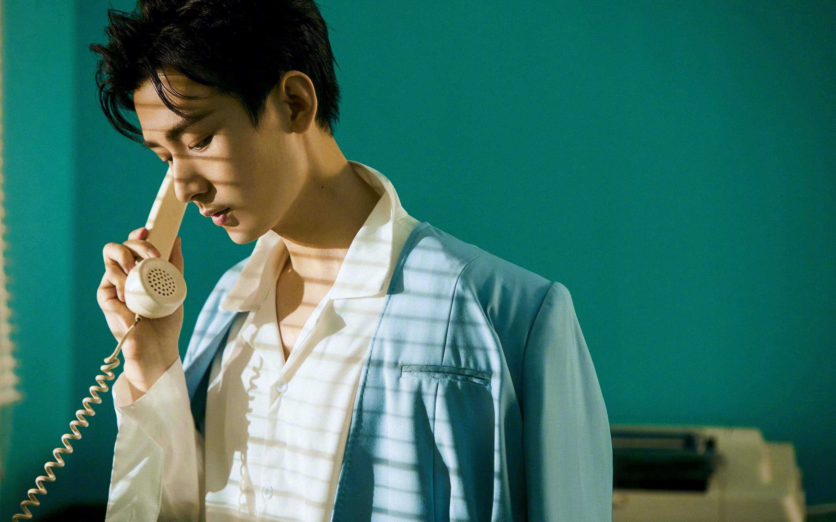 球队是否根据球员疲劳数据调整边路与中路组织重心，分析球队状态从哪里入手